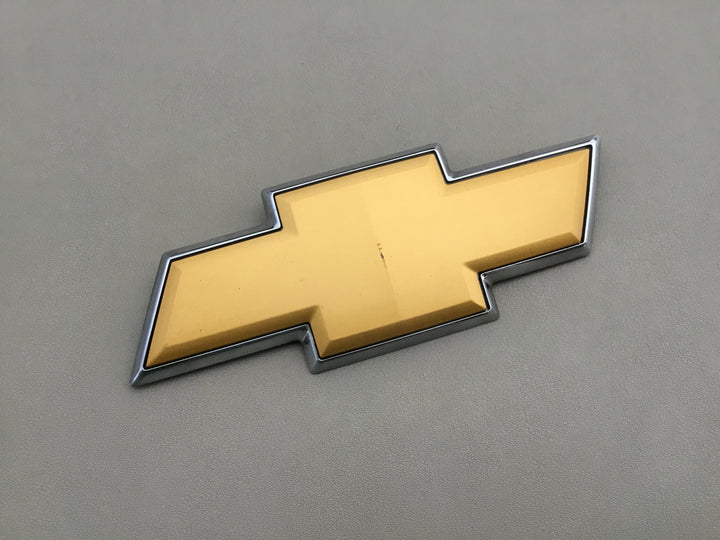 2007-2013 Chevrolet Tahoe Suburban Tailgate Bowtie Emblem