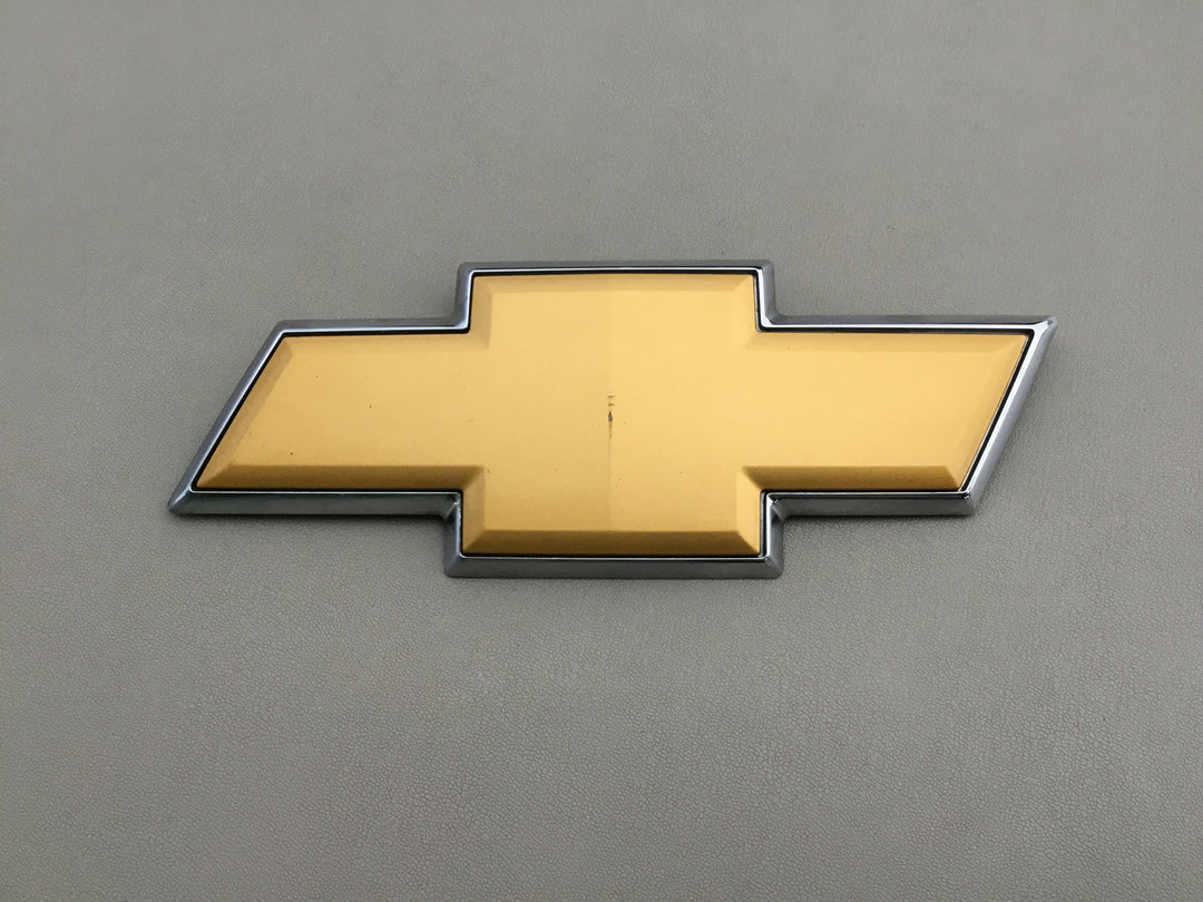 2007-2013 Chevrolet Tahoe Suburban Tailgate Bowtie Emblem