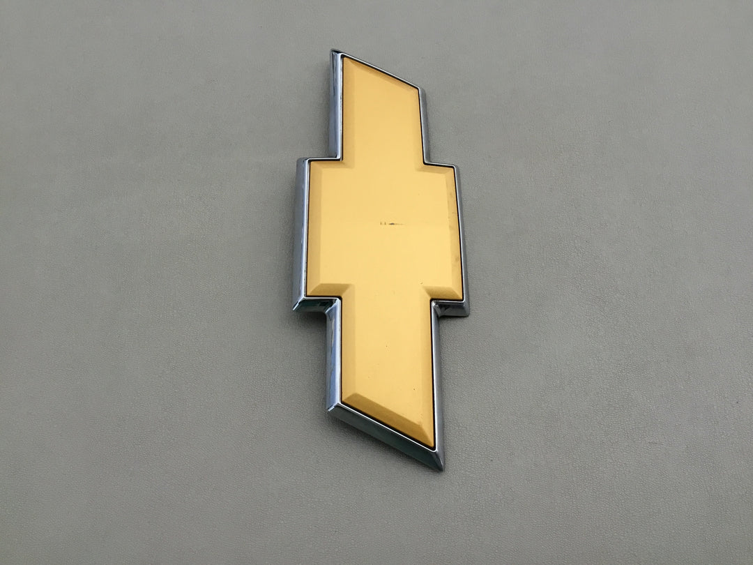 2007-2013 Chevrolet Tahoe Suburban Tailgate Bowtie Emblem