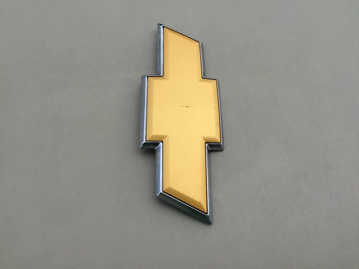 2007-2013 Chevrolet Tahoe Suburban Tailgate Bowtie Emblem