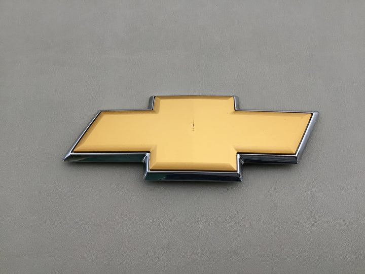 2007-2013 Chevrolet Tahoe Suburban Tailgate Bowtie Emblem
