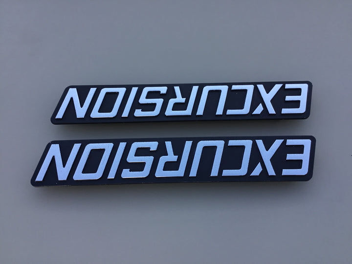 2000-2005 Ford Excursion Fender Emblem Set