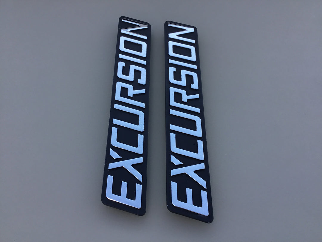 2000-2005 Ford Excursion Fender Emblem Set