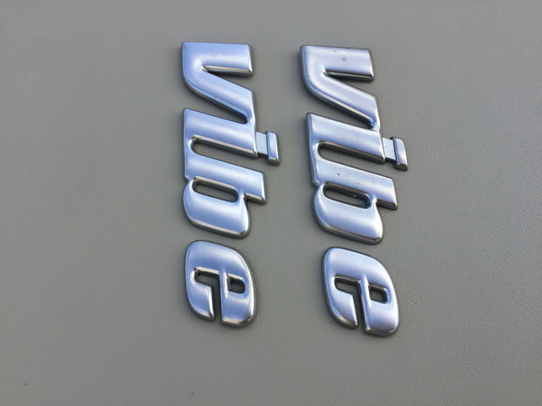 2003-2008 Pontiac Vibe Door Emblem Set