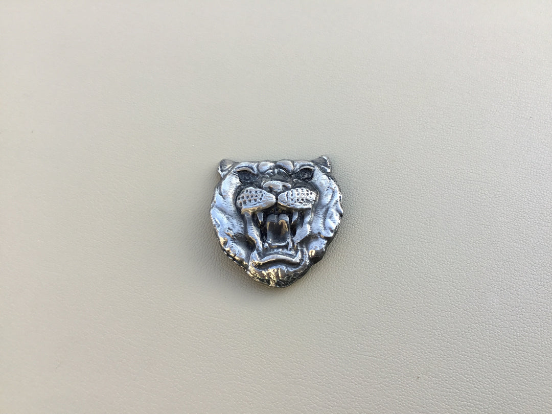 1998-2003 Jaguar XJ8 Front Grille Emblem