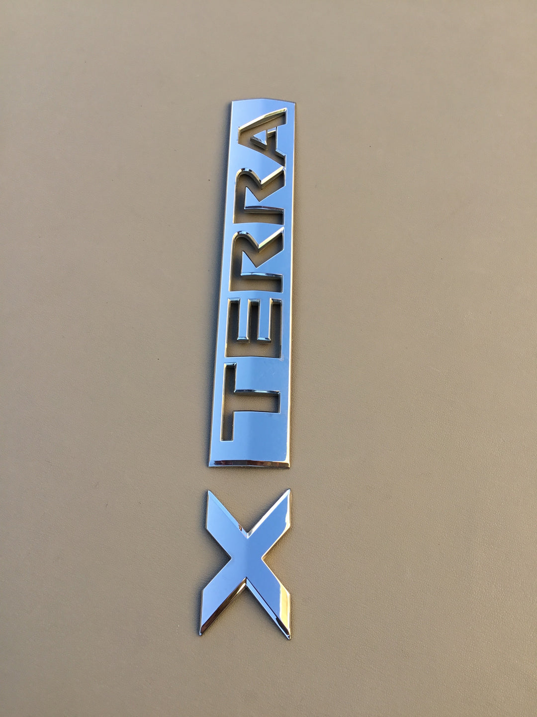 2005-2012 Nissan Xterra Tailgate Emblem