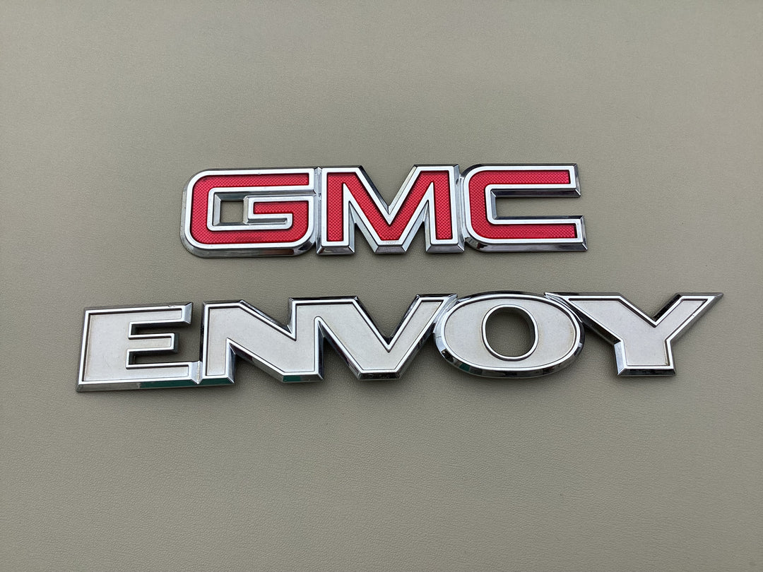 2002-2004 GMC Envoy Tailgate Emblem Set