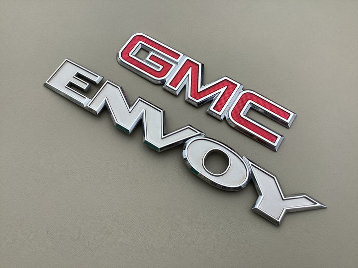2002-2004 GMC Envoy Tailgate Emblem Set
