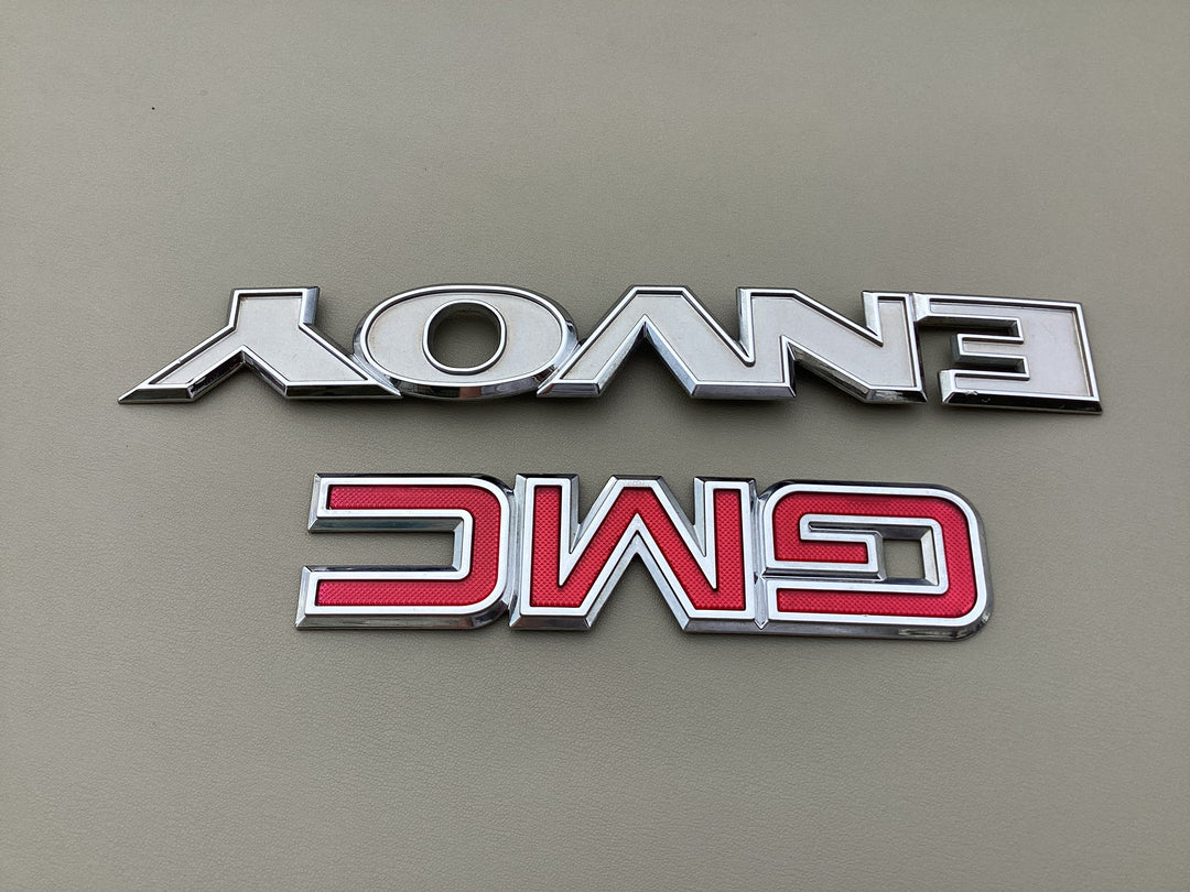 2002-2004 GMC Envoy Tailgate Emblem Set