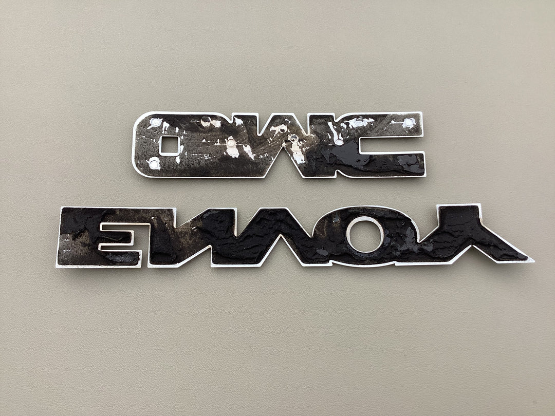 2002-2004 GMC Envoy Tailgate Emblem Set
