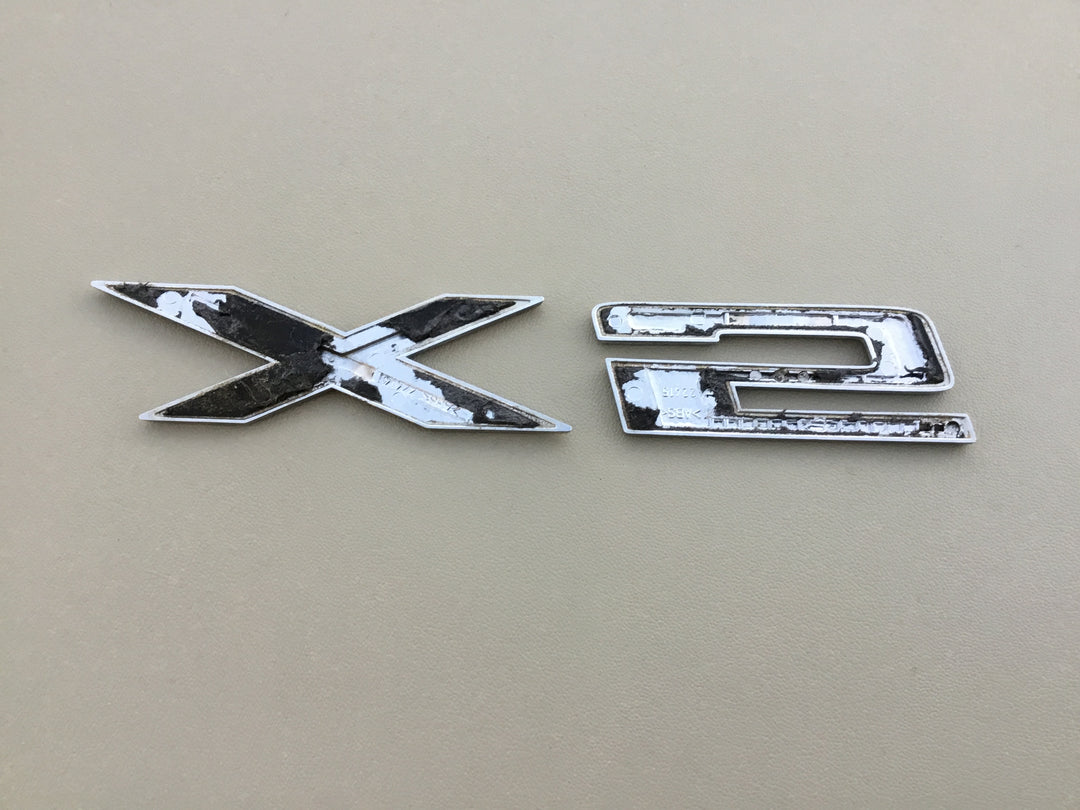 2000-2006 BMW X5 Tailgate Emblem