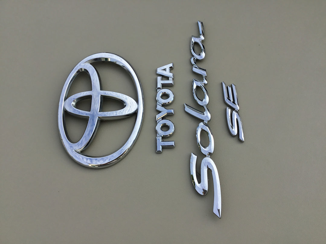 2004-2006 Toyota Solara SE Trunk Emblem Set