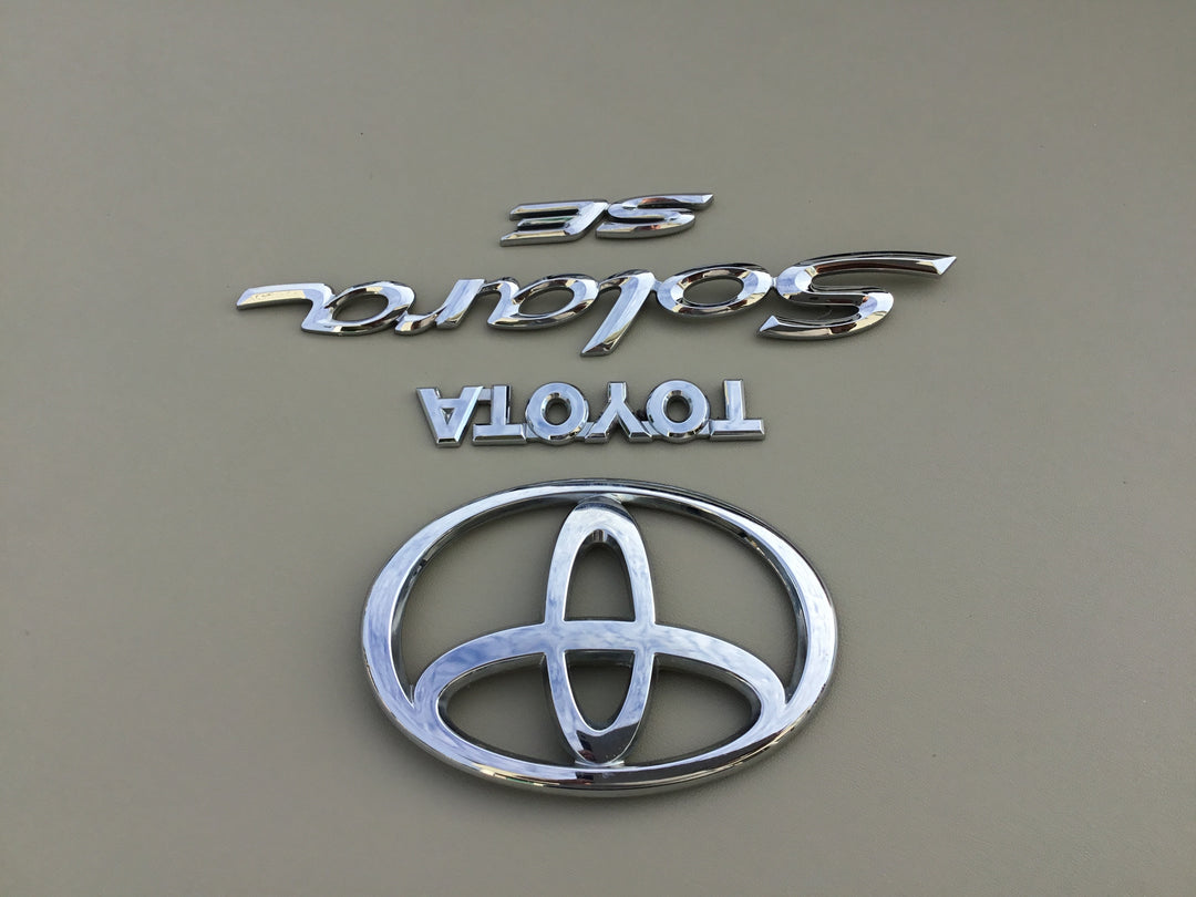 2004-2006 Toyota Solara SE Trunk Emblem Set