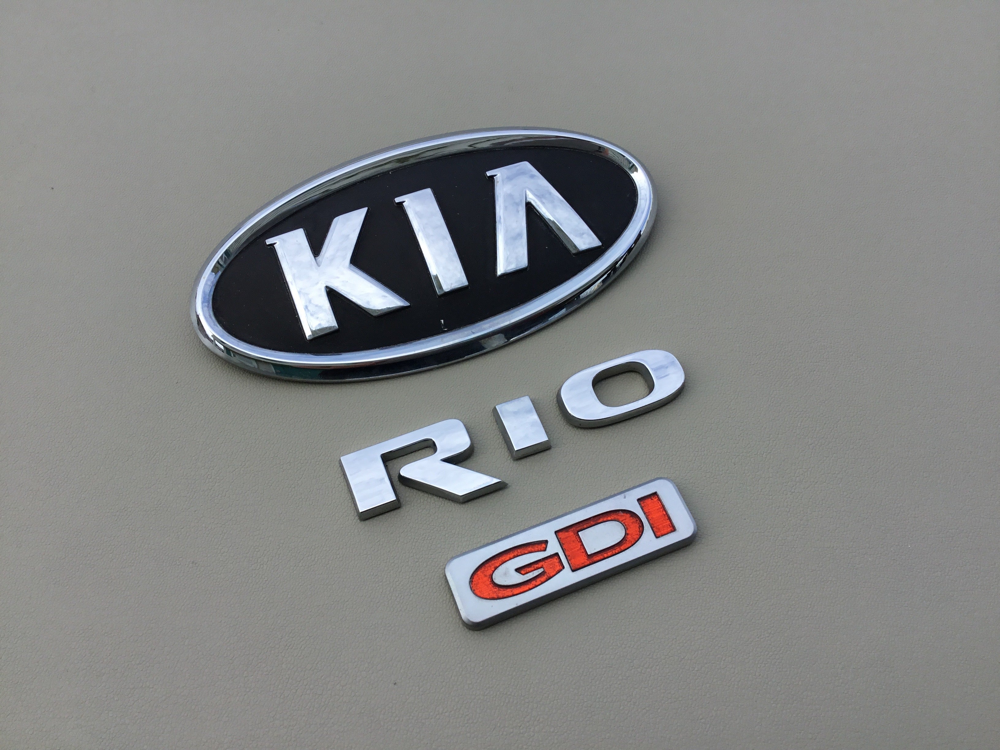2012-2015 Kia Rio GDI Trunk Emblem Set - Emblem Dude