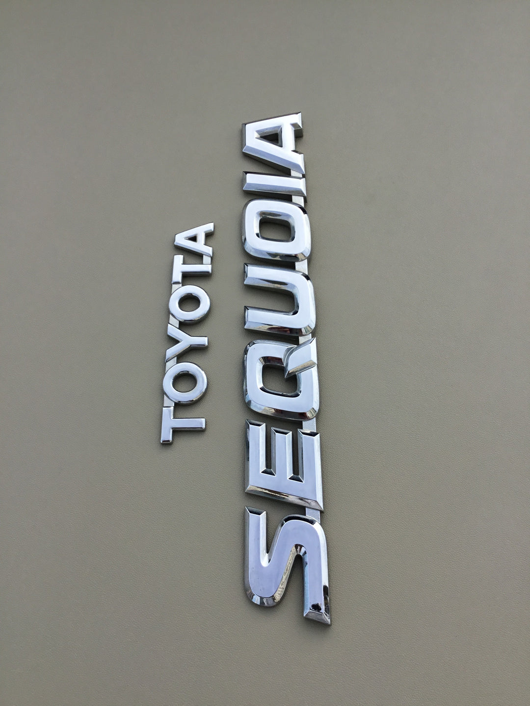 2001-2007 Toyota Sequoia Tailgate Emblem Set