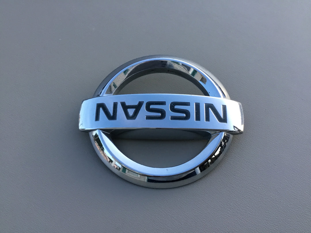 2009-2014 Nissan Cube Grille Emblem