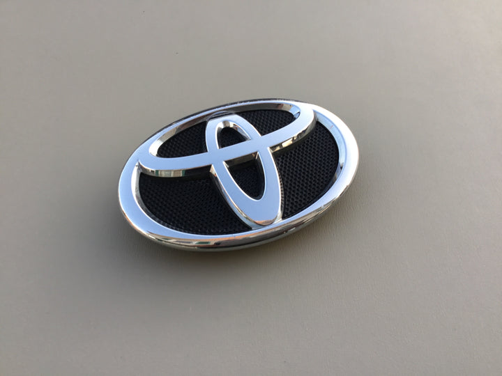 2009-2013 Toyota Corolla Grille Emblem