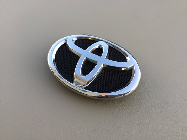 2009-2013 Toyota Corolla Grille Emblem