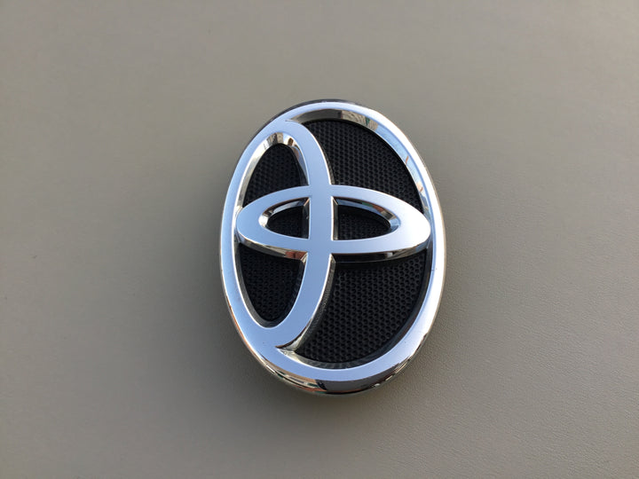 2009-2013 Toyota Corolla Grille Emblem