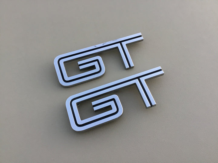 2005-2009 Ford Mustang GT Fender Emblem Set