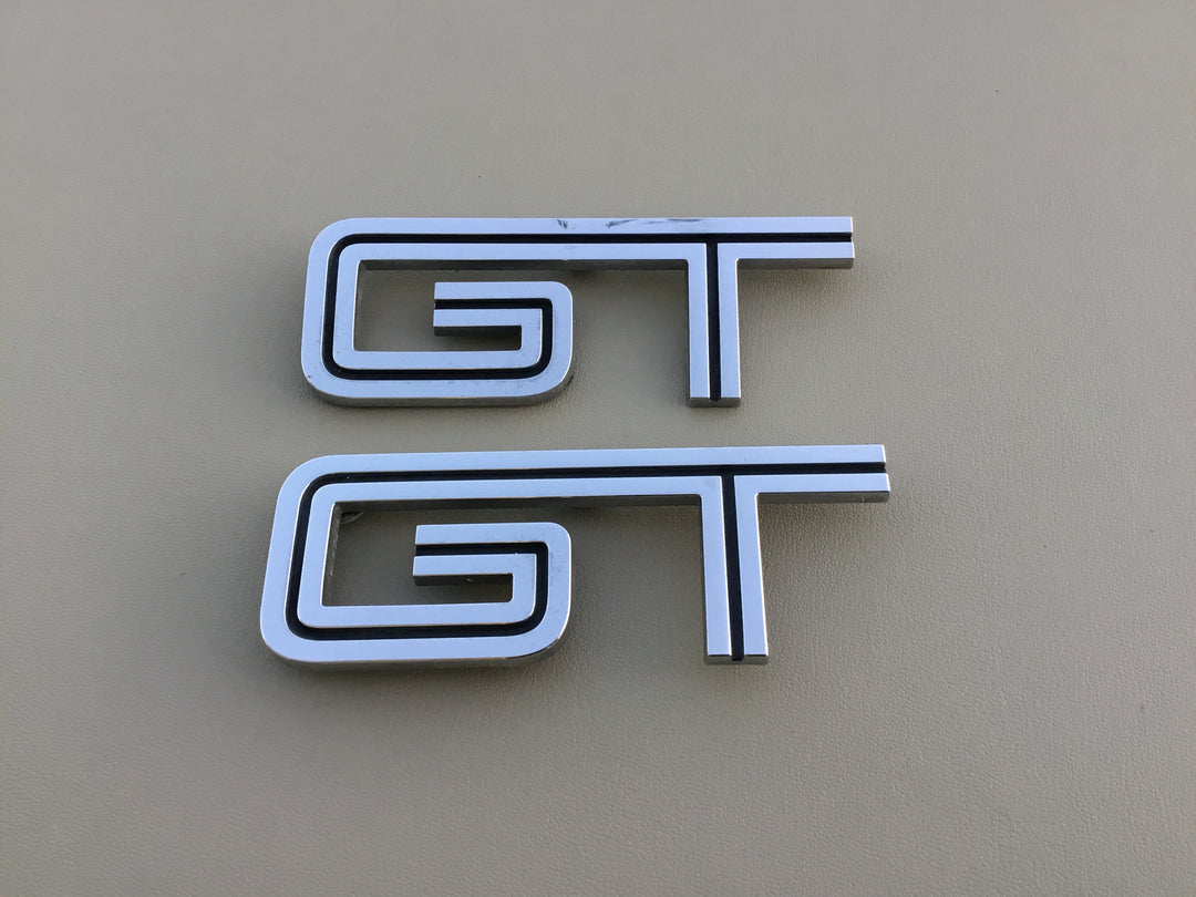 2005-2009 Ford Mustang GT Fender Emblem Set