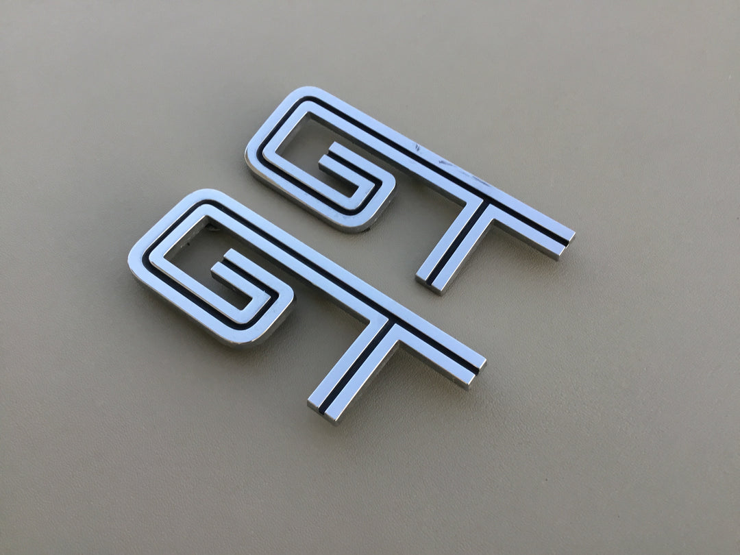 2005-2009 Ford Mustang GT Fender Emblem Set