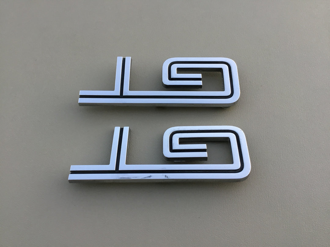 2005-2009 Ford Mustang GT Fender Emblem Set