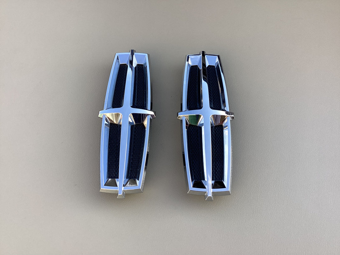 2010-2019 Lincoln MKT Fender Emblem Set