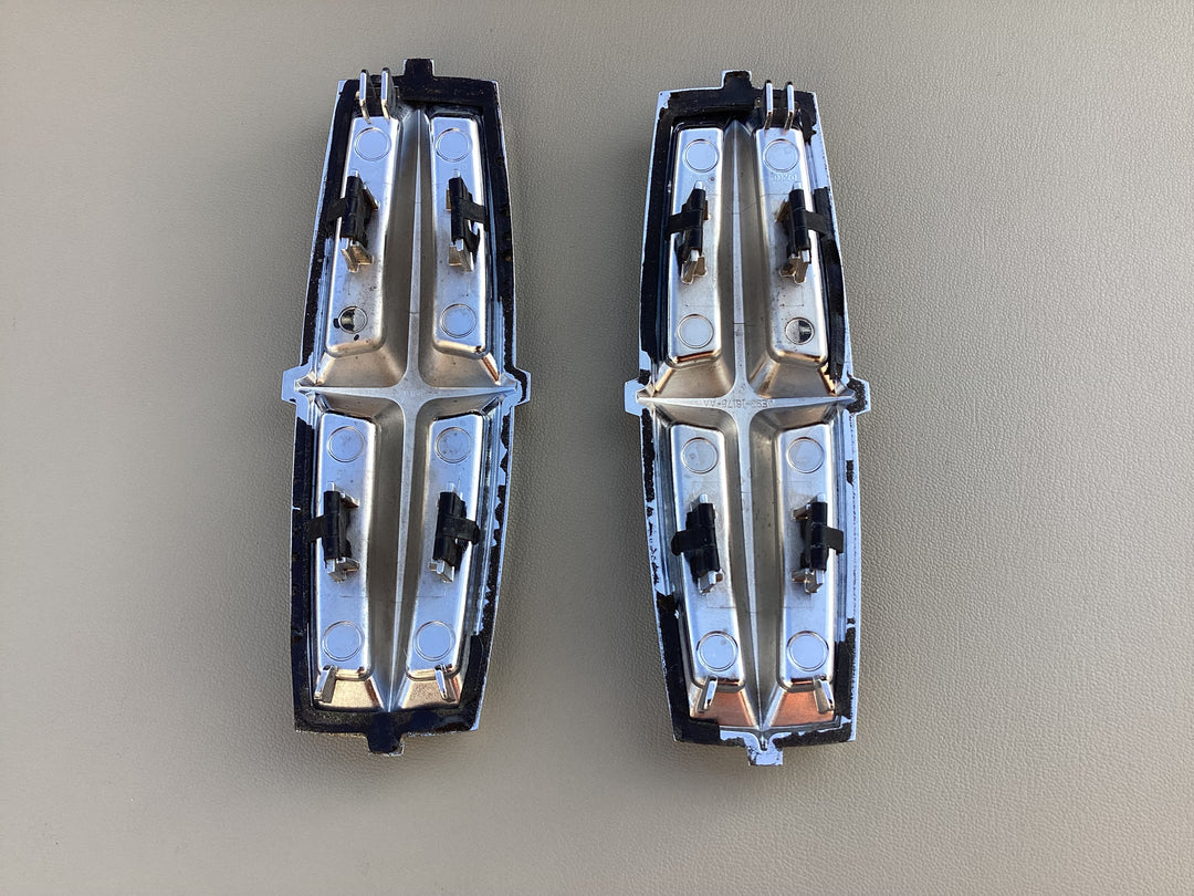 2010-2019 Lincoln MKT Fender Emblem Set