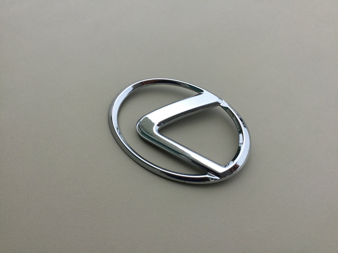 2002-2006 Lexus ES300 ES330 Hood Emblem