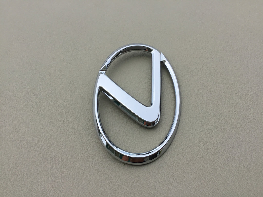 2002-2006 Lexus ES300 ES330 Hood Emblem