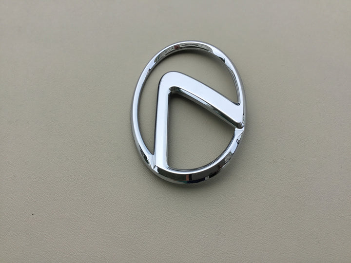 2002-2006 Lexus ES300 ES330 Hood Emblem