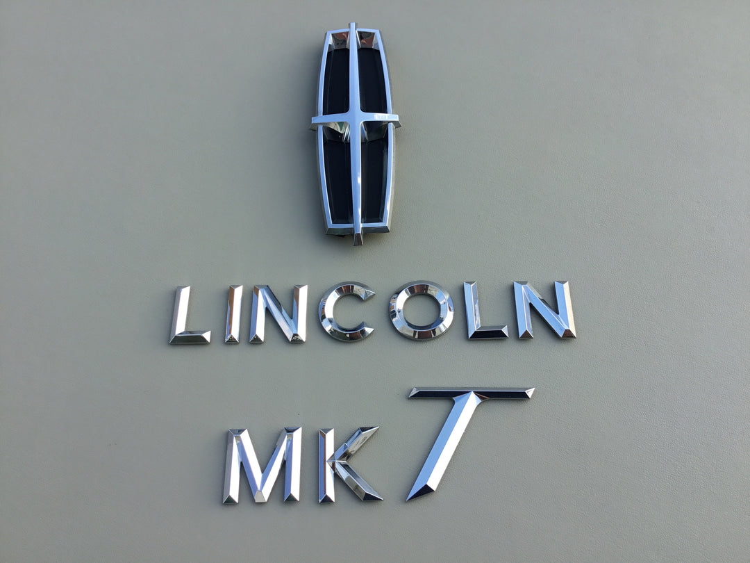 2010-2019 Lincoln MKT Tailgate Emblem Set