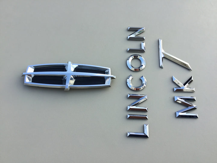 2010-2019 Lincoln MKT Tailgate Emblem Set