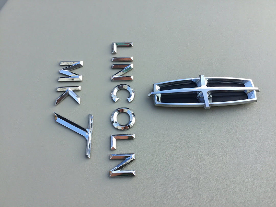 2010-2019 Lincoln MKT Tailgate Emblem Set