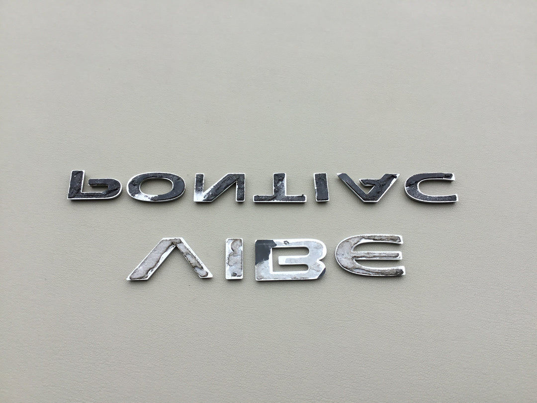2009-2010 Pontiac Vibe Trunk Letter Emblem Set