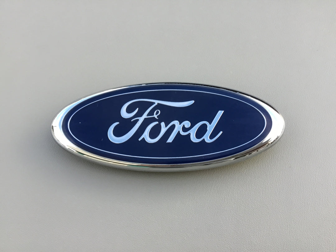 2002-2005 Ford Explorer Grille Emblem