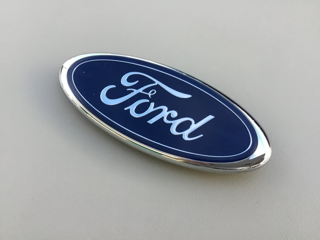 2002-2005 Ford Explorer Grille Emblem