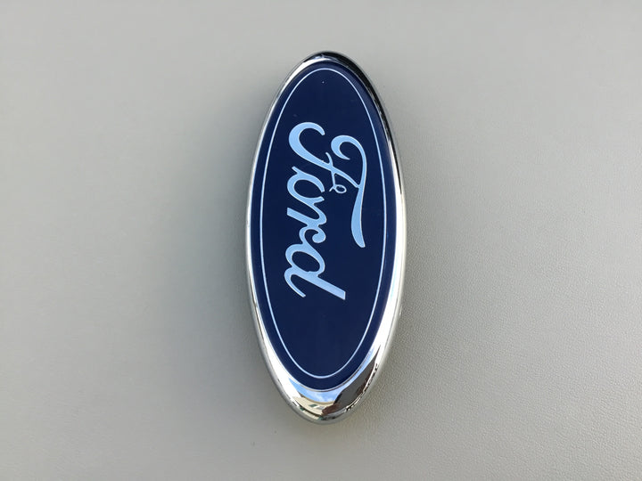 2002-2005 Ford Explorer Grille Emblem