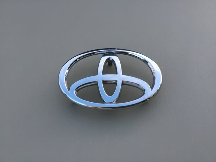 2003-2008 Toyota Corolla Grille Emblem