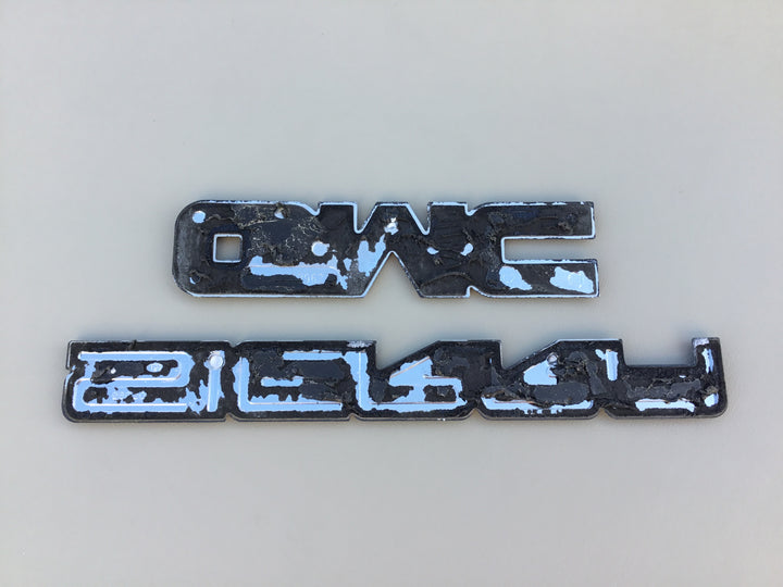 1996-1999 GMC Sierra 1500 2500 Tailgate Emblem Set