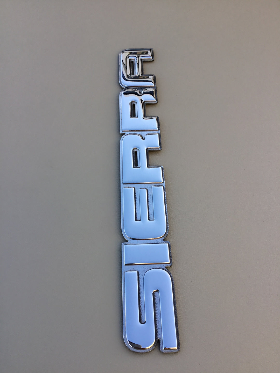 2002-2006 GMC Sierra Tailgate Emblem