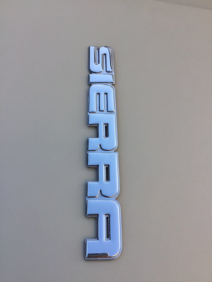 2002-2006 GMC Sierra Tailgate Emblem