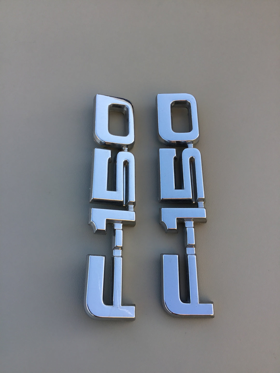 1987-1991 Ford F-150 Fender Emblem Set