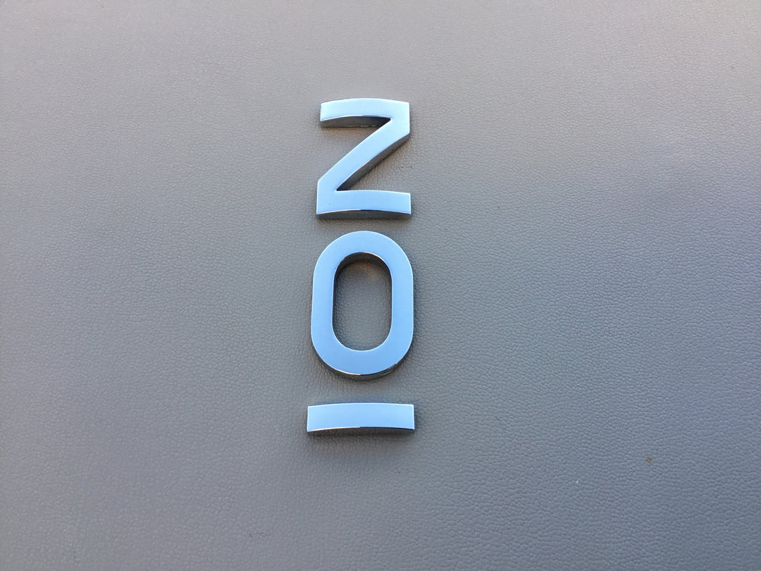 2003-2007 Saturn ION Trunk Emblem