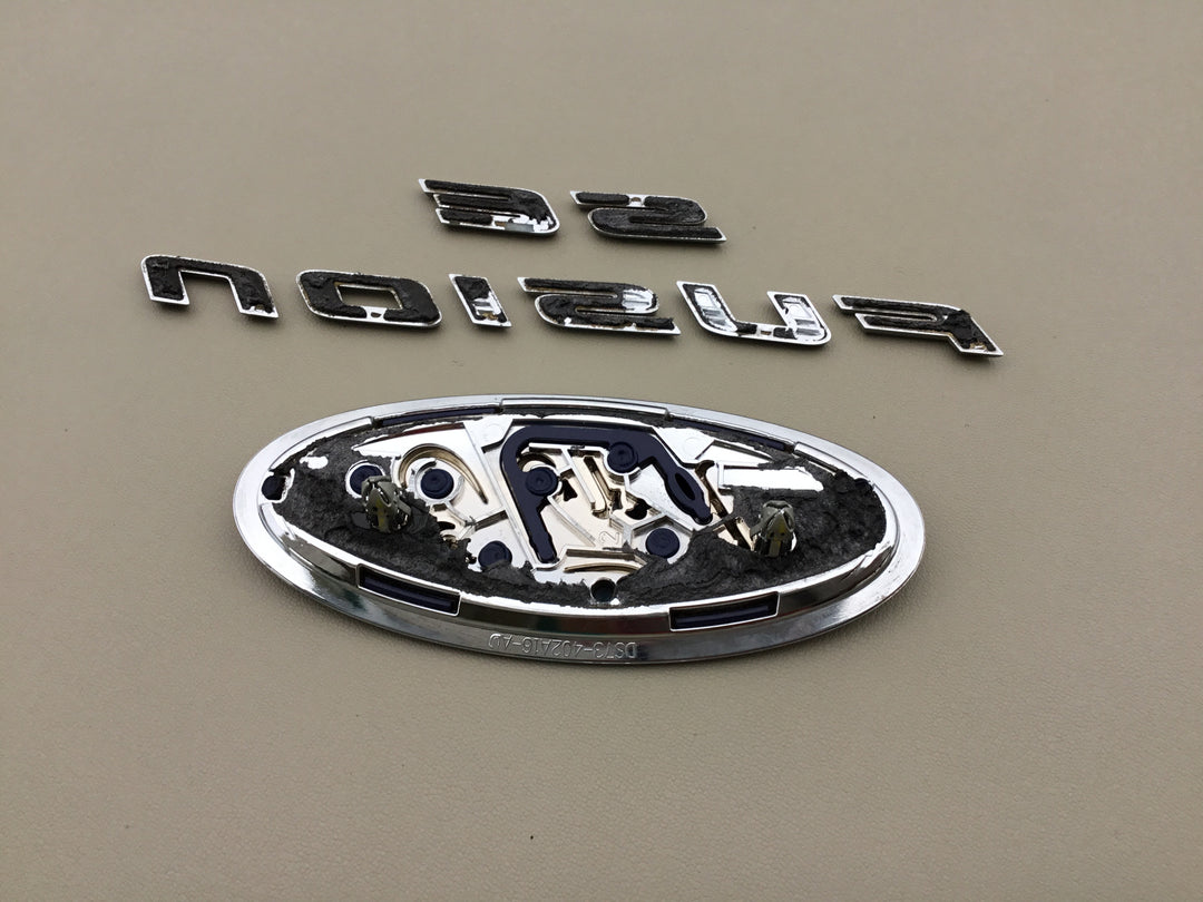 2013-2018 Ford Fusion SE Trunk Emblem Set