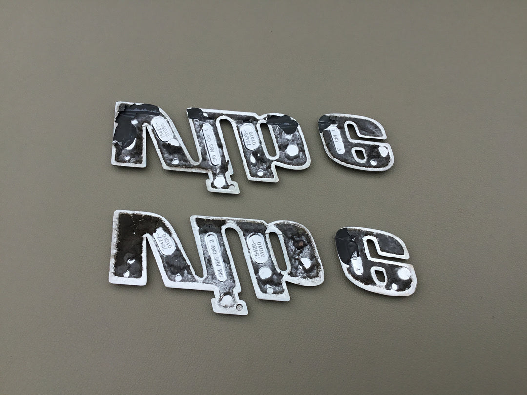 2003-2008 Pontiac Vibe Door Emblem Set