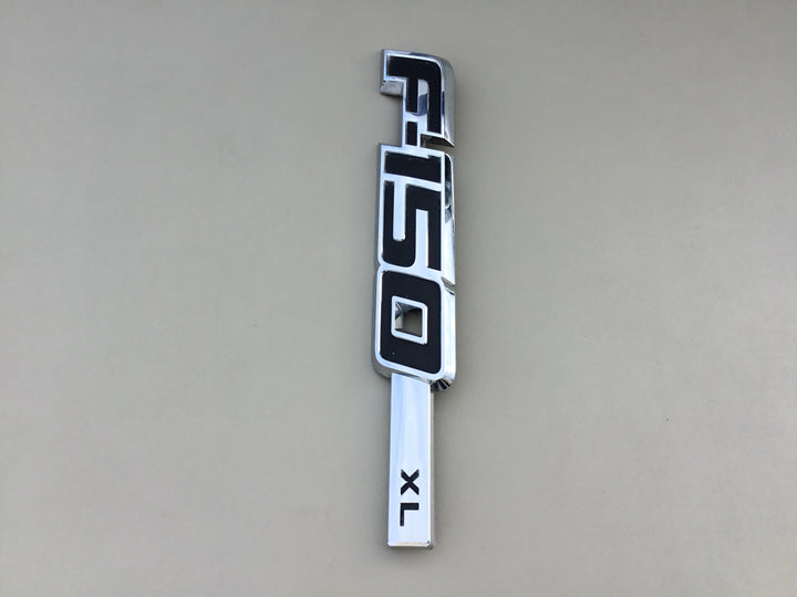 2009-2014 Ford F-150 XL Right Fender Emblem