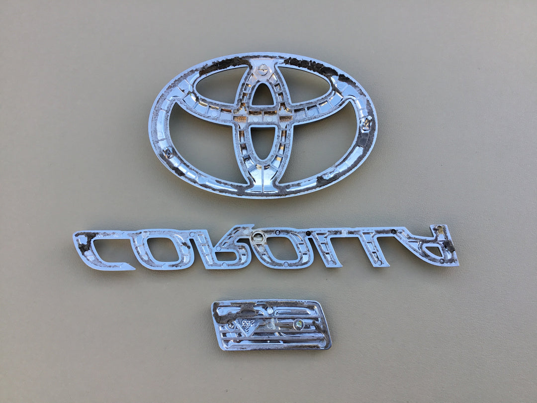 2009-2013 Toyota Corolla LE Trunk Emblem Set