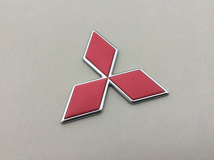 2000-2001 Mitsubishi Montero Sport Grille Emblem